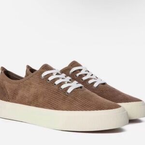 Everlane Corduroy Sneakers - Men size 7.5, women size 9.5.